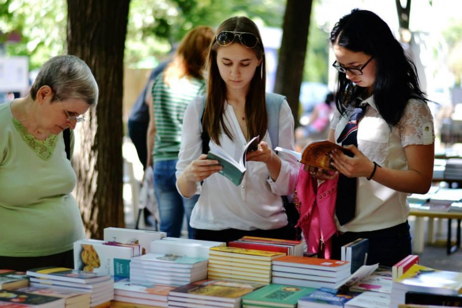Festivalul Cărții "Axis Libri" începe astăzi: peste 10.000 de titluri vă așteaptă