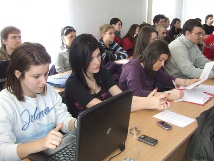 CATEDRA/ "Dunărea", centru local pentru examene Cambridge