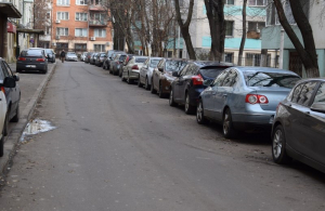 Cei mai mulți români își cumpără mașinile de pe internet