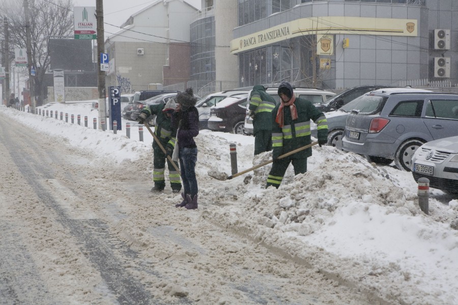 Alertă de vreme rea la Galaţi/ Cum s-au pregătit autorităţile să înfrunte viscolul