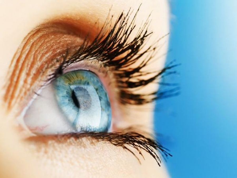 25 la sută din cazurile de cataractă pot fi cauzate de expunerea la UV