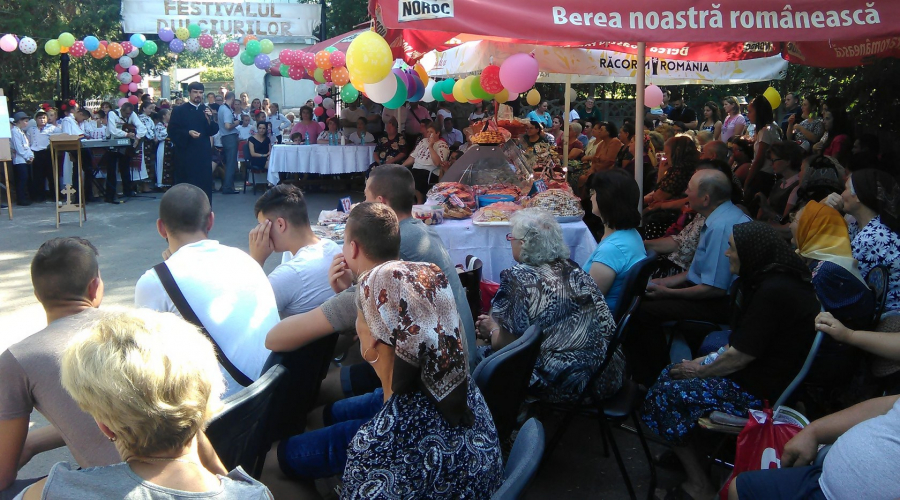 La Moscu, platouri colorate și veselie | FESTIVALUL DULCIURILOR făcute în casă (FOTO)