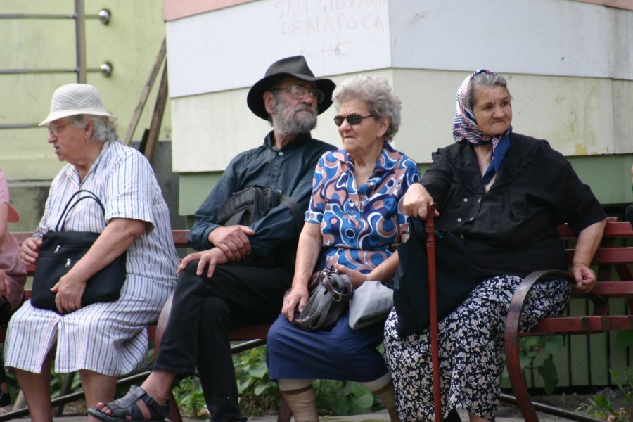 Natalitatea - în cădere liberă! Gălăţenii, mai puţini şi mai bolnavi