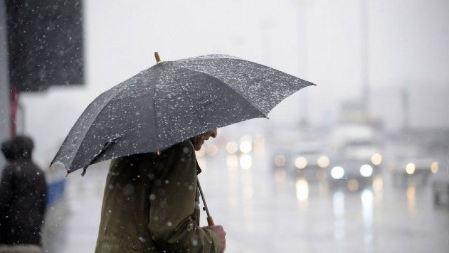 Vine iarna! Vreme rece, lapoviţă şi ninsoare, inclusiv la Galaţi