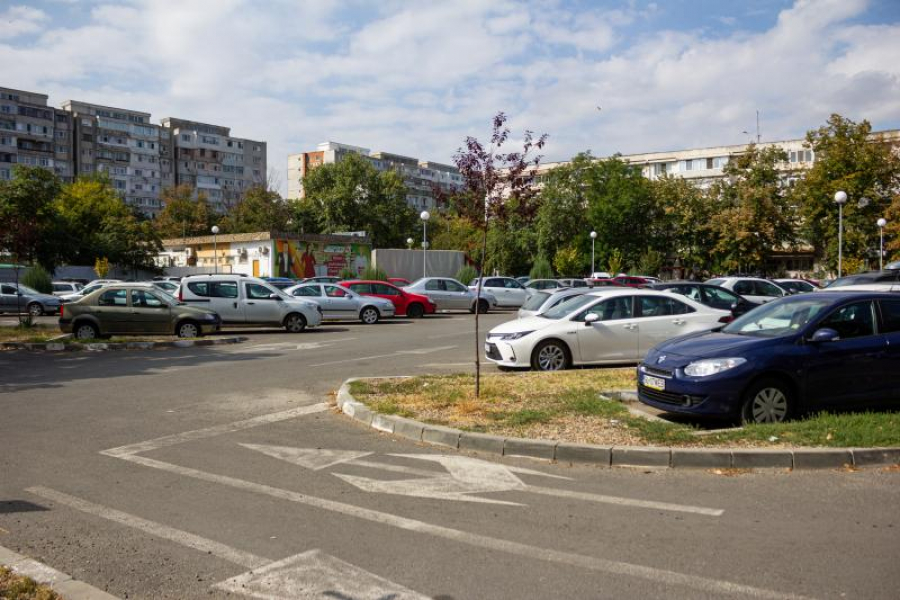 "Nicăieri în lume nu sunt suficiente locuri de parcare". Interviu cu primarul municipiului Galaţi, Ionuţ Pucheanu (III)