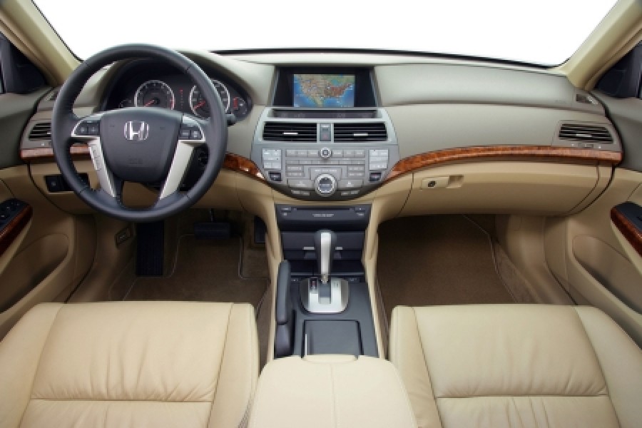 Honda recheamă peste 900.000 de vehicule la nivel mondial, pentru probleme la airbag-uri