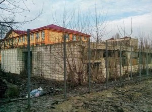 Colegiul &quot;Cuza&quot; nu are sediu. Campus lăsat în PARAGINĂ de şase ani!