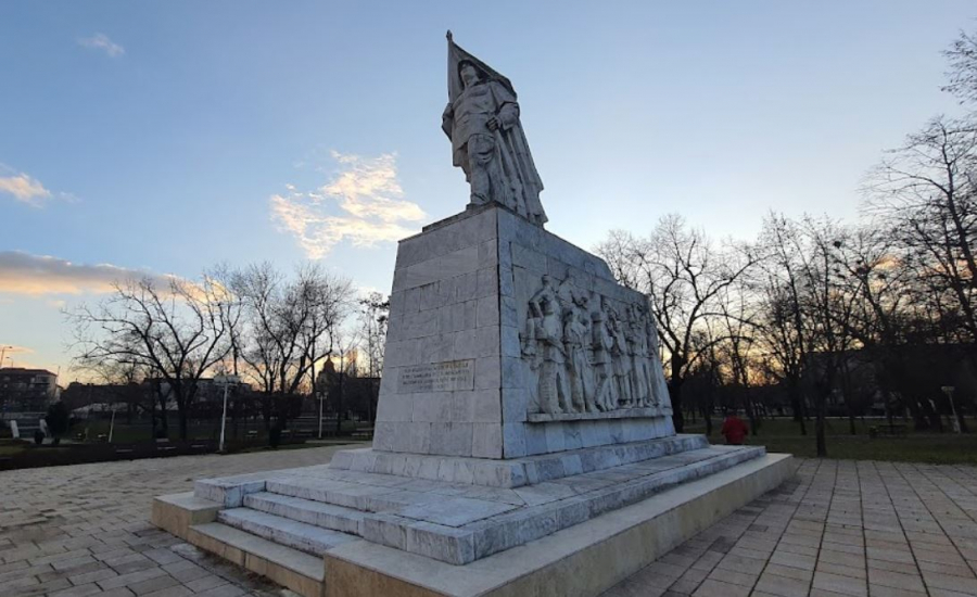 Prefectul de Timiș solicită mutarea fostei statui a ostaşului sovietic din centrul Timișoarei
