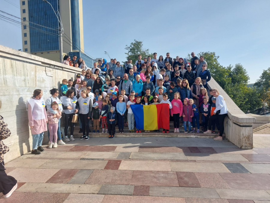 Ucraineni, basarabeni și români - uniți să curețe Faleza Dunării (FOTO)