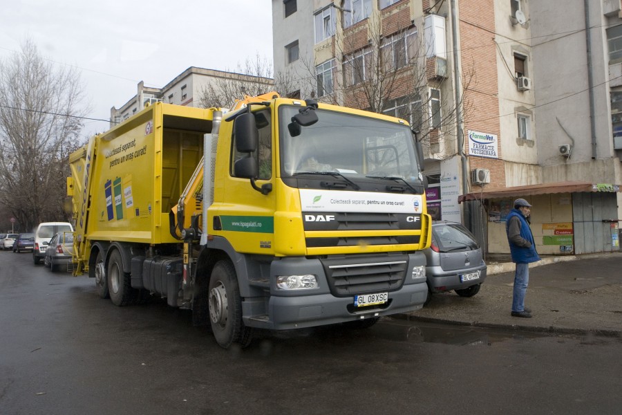 Carburanţi pe 3, 7 milioane de lei: Ecosalul îşi va lua benzina de la D.S. Tofan