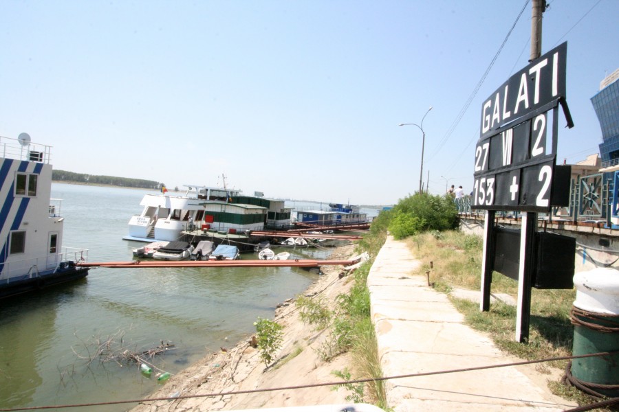 Stare de urgenţă pe Dunăre! Fluviul a rămas fără apă