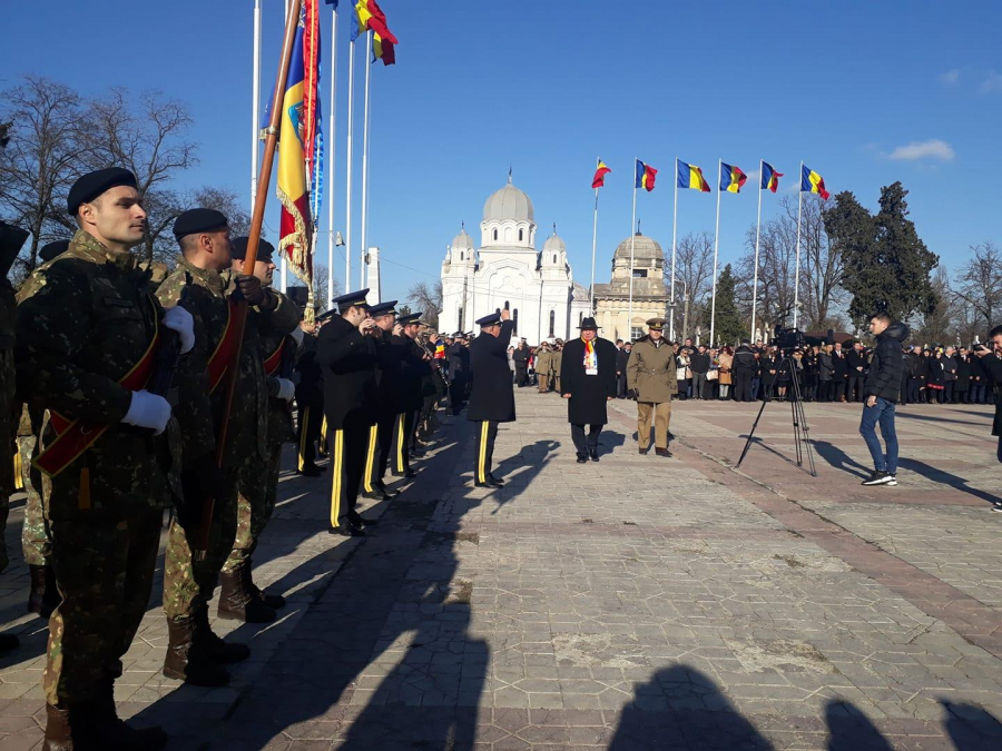 Absenteism masiv la comemorarea eroilor neamului (FOTO)