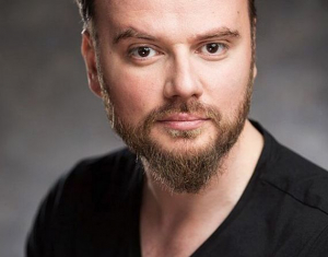 INTERVIU în exclusivitate cu actorul Raresh DiMofte. Fiul unui mare sportiv gălăţean, vedetă peste Ocean