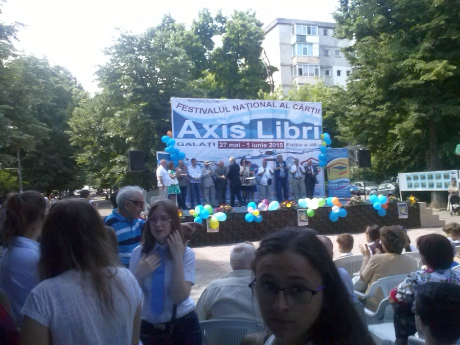 FESTIVALUL CĂRŢII continuă cu noi SURPRIZE: Academicieni, lansări, spectacole la AXIS LIBRI