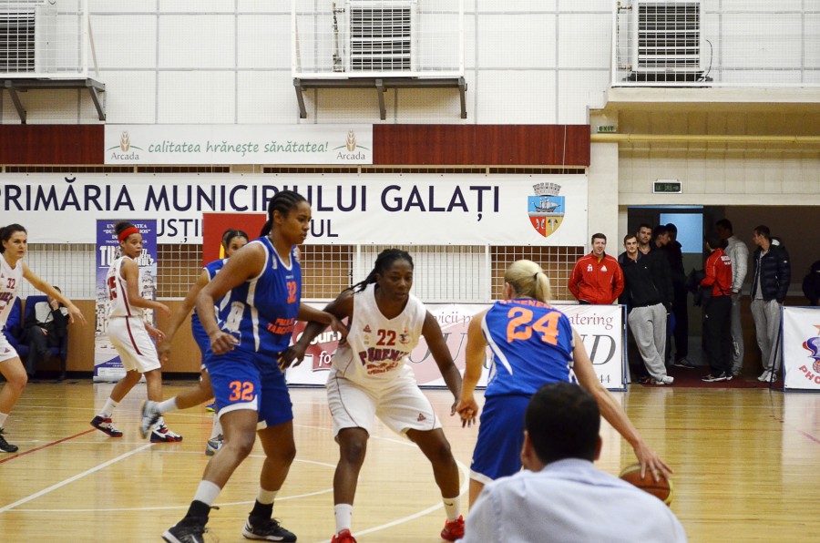 BASCHET FEMININ: Noi transferuri pentru Phoenix "U" (VIDEO)