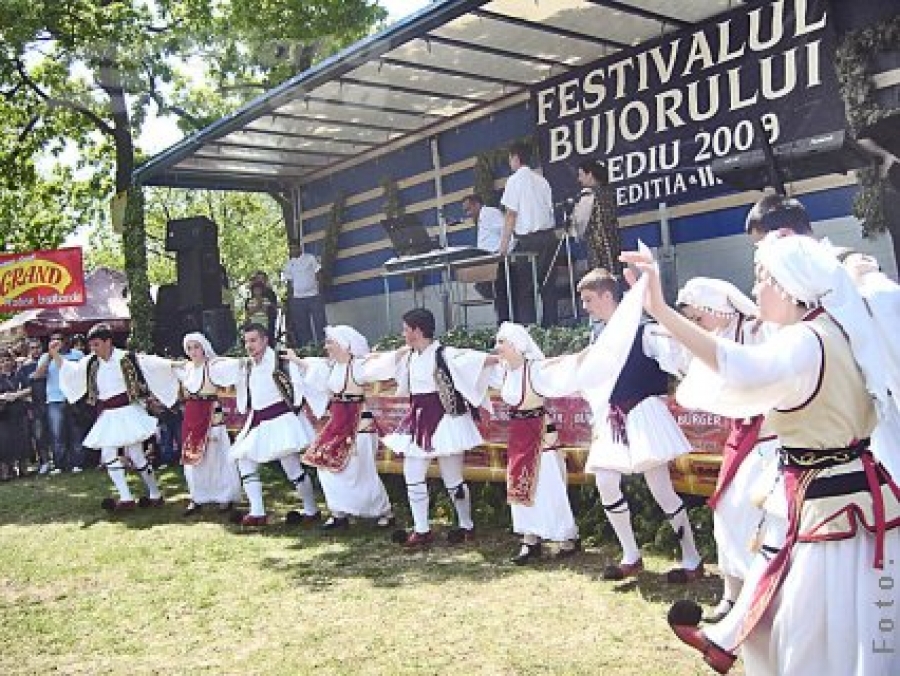 Festivalul Bujorului a fost un succes