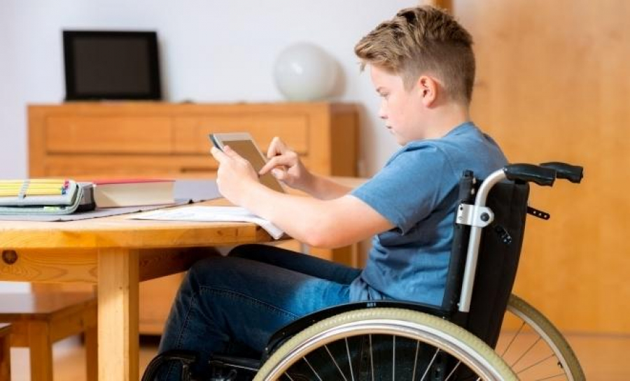 Locuri speciale pentru elevii cu dizabilităţi