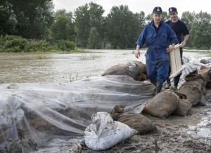 Teoria ne încântă, practica ne omoară: Lupta împotriva inundaţiilor, eficientă doar pe hârtie