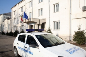 Amenajări în curtea Poliţiei de Frontieră/ Licitaţie pentru drumul care va lega cartierele Dunărea şi Ţiglina