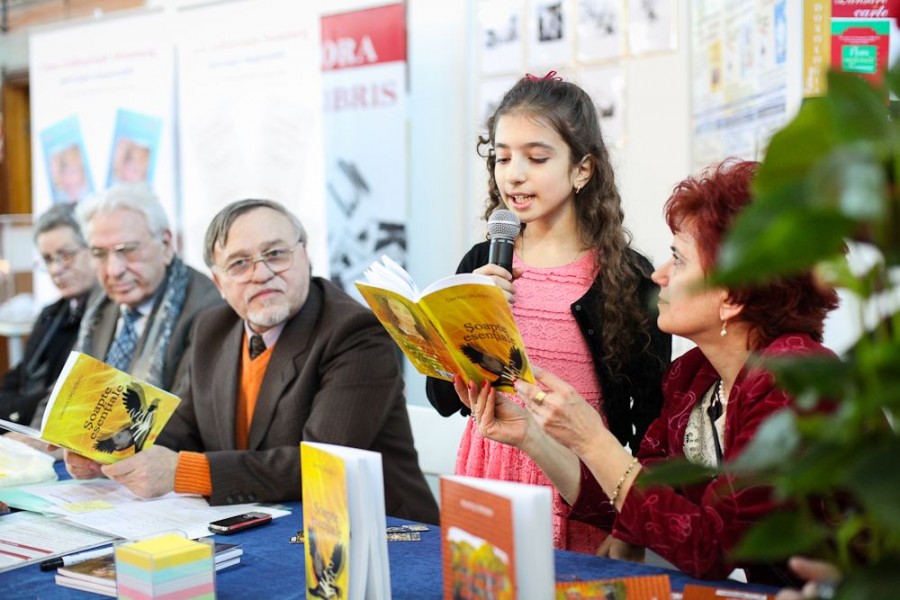 Dublă lansare de carte la Liceul "Mircea Eliade"