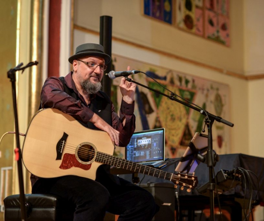 Cel mai bun chitarist de blues din România, în CONCERT la Galaţi