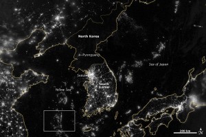 Cum arată Peninsula Coreea pe timp de noapte văzută din spaţiu