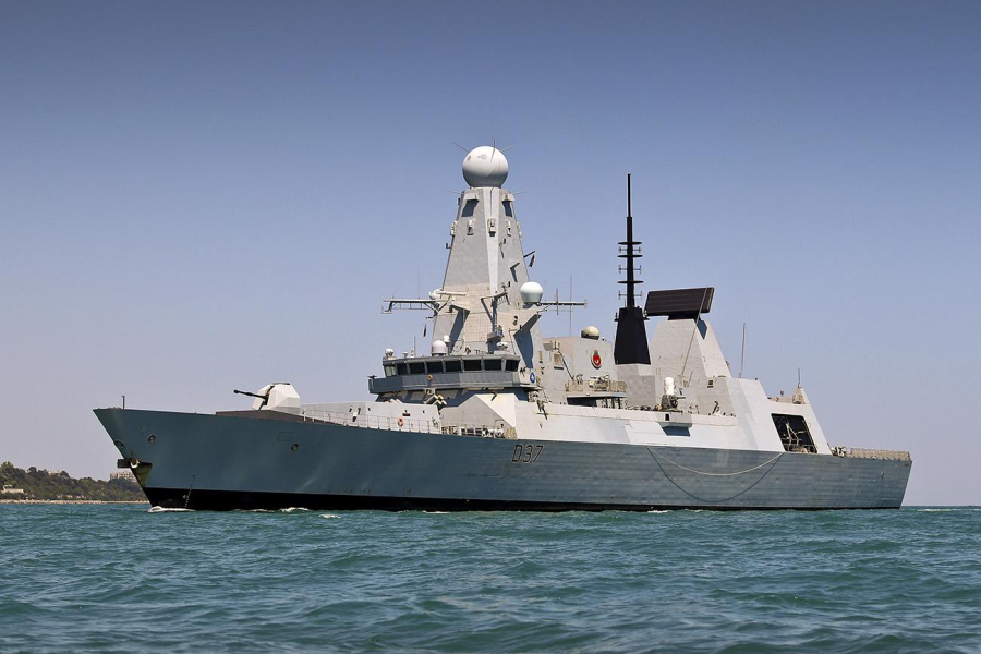 Distrugător britanic, pentru protecţia navelor din Golful Persic