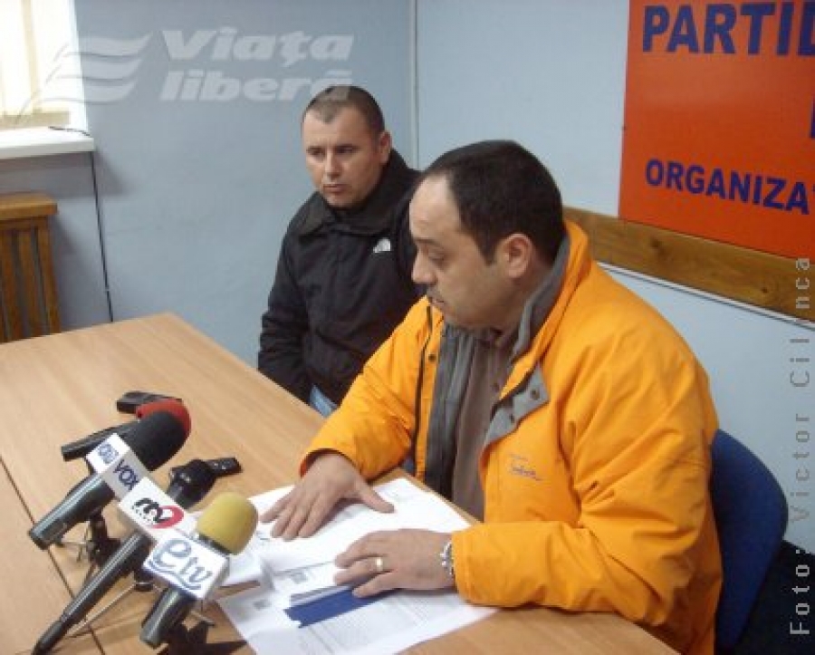 Reacţiile lui Băsescu împotriva lui Voronin au adus voturi