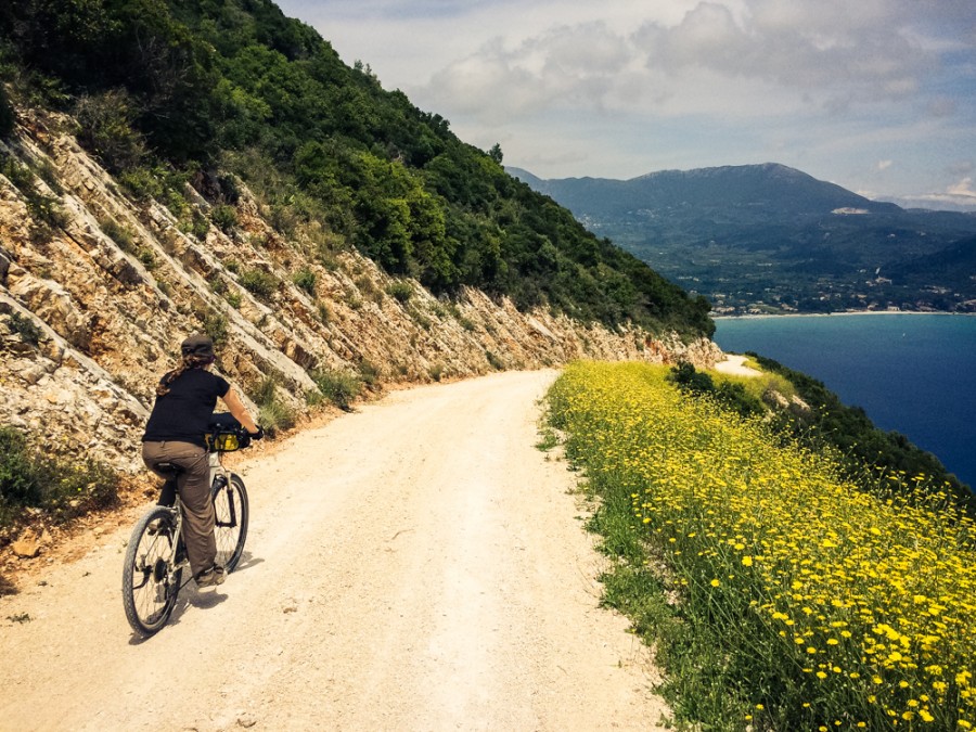 ÎN JURUL LUMII cu Ana şi Ionuţ/ BICICLIŞTI pe tărâmul Eladei (FOTO)