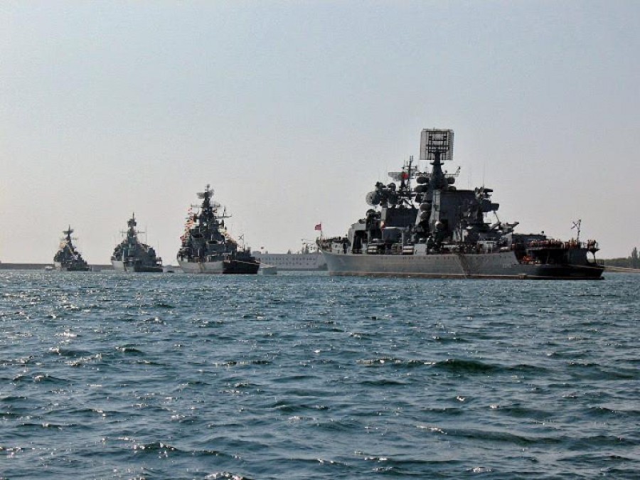 Rusia anunţă consolidarea Flotei militare de la Marea Neagră 