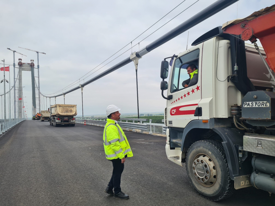Reparațiile la Podul peste Dunăre, pe banii constructorului