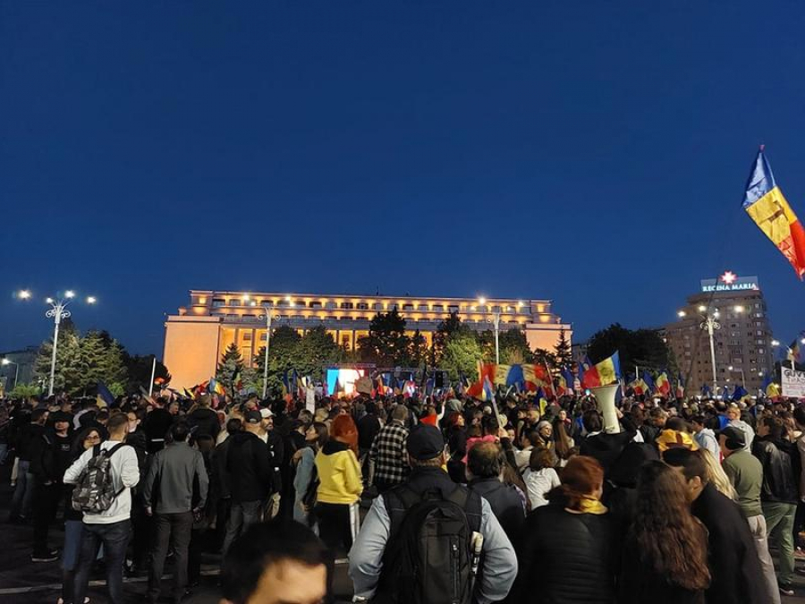 UPDATE Proteste în Bucureşti față de măsurile anti-COVID. Manifestanţii se îndreaptă spre Cotroceni