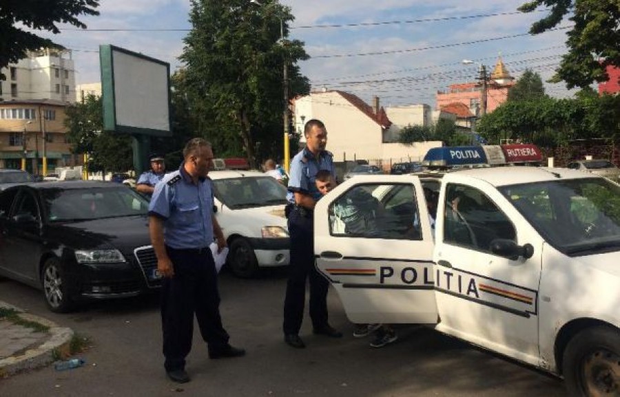 TRIPLU ASASINAT. Un tânăr recidivist şi bolnav psihic ŞI-A UCIS rudele folosind un CIOCAN