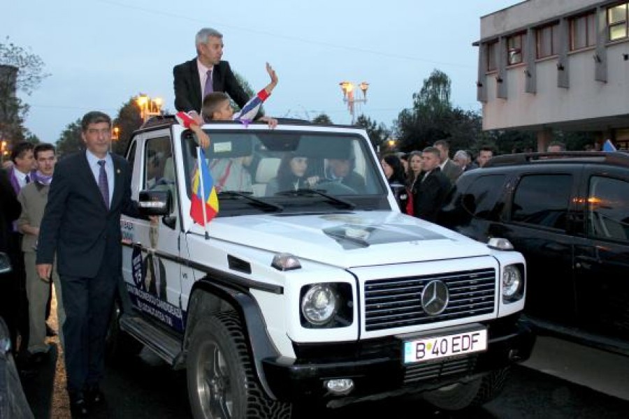 Agenda electorală: DD în acţiune şi înscrieri oficiale în cursa pentru Colegiul 9