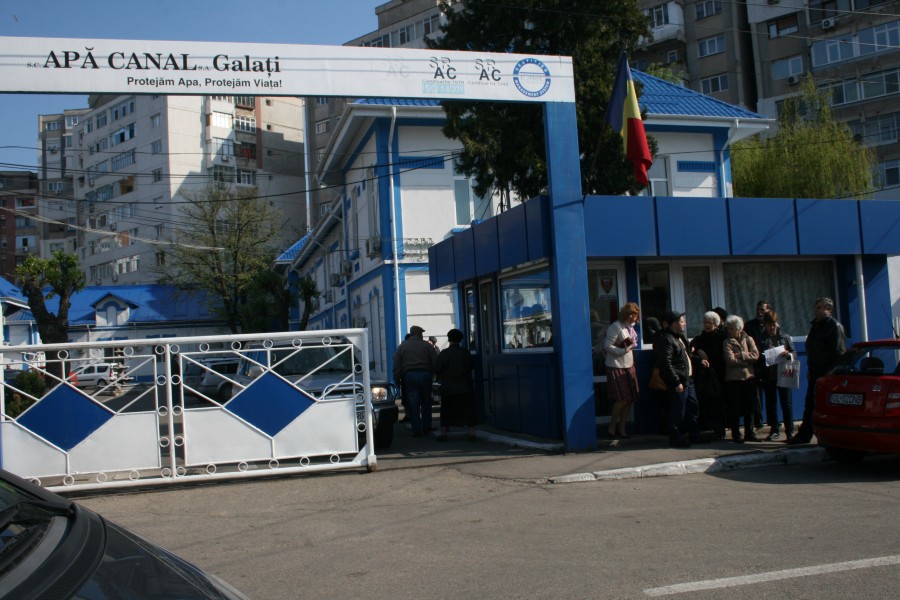 Există soluţii pentru bun-platnici? Ce trebuie să faci ca să nu rămâi fără apă rece