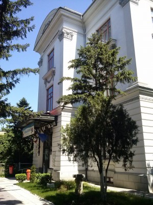 DONAŢIE de carte/ Cărţi din &quot;Ţara cantoanelor&quot; pentru Biblioteca &quot;V.A.Urechia&quot;
