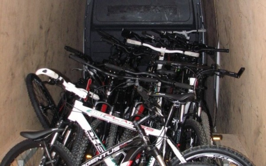 O grupare specializată în furtul de biciclete a ajuns după gratii