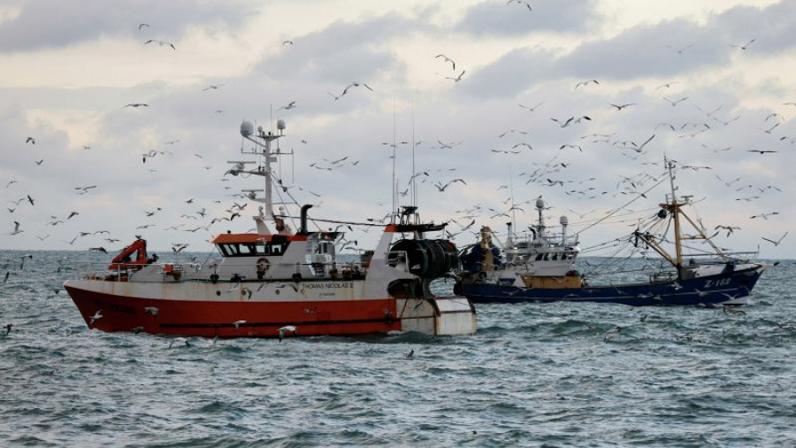Noi dispute între Londra și Paris privind pescuitul