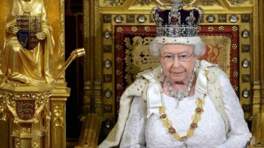În premieră, regina îl va primi pe noul premier britanic în Scoția