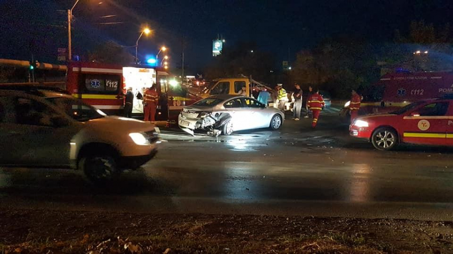 Accident cu trei maşini pe Centură