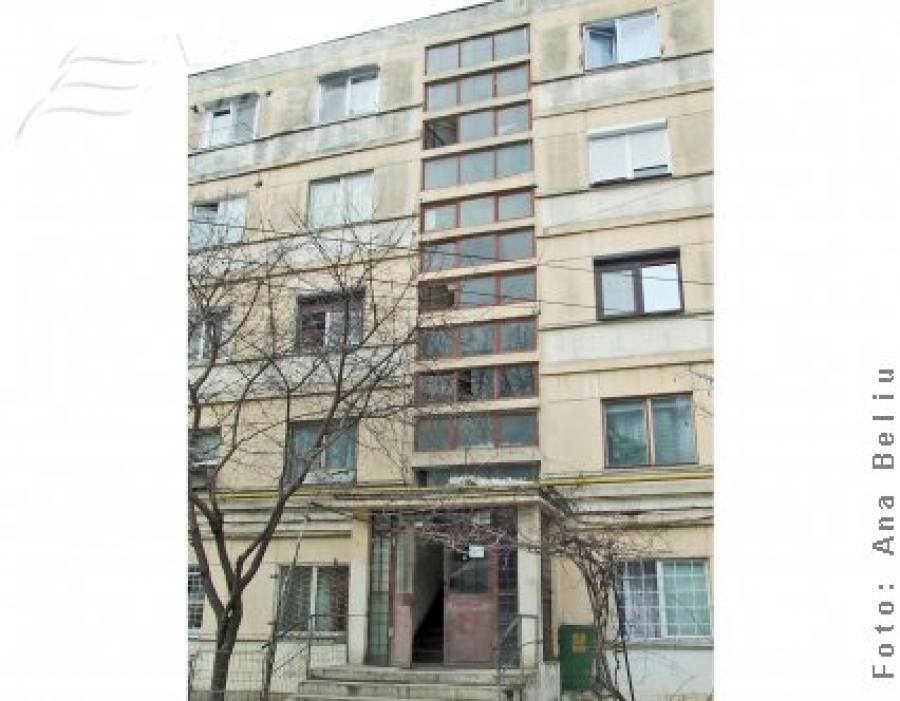 A alunecat spre moarte, prin fereastră 