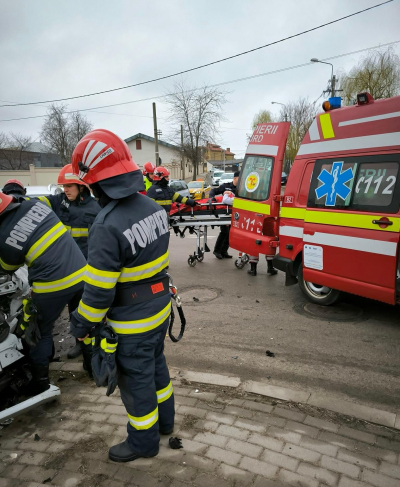 Accident grav la Spitalul Militar. O victimă a avut nevoie de Descarcerare