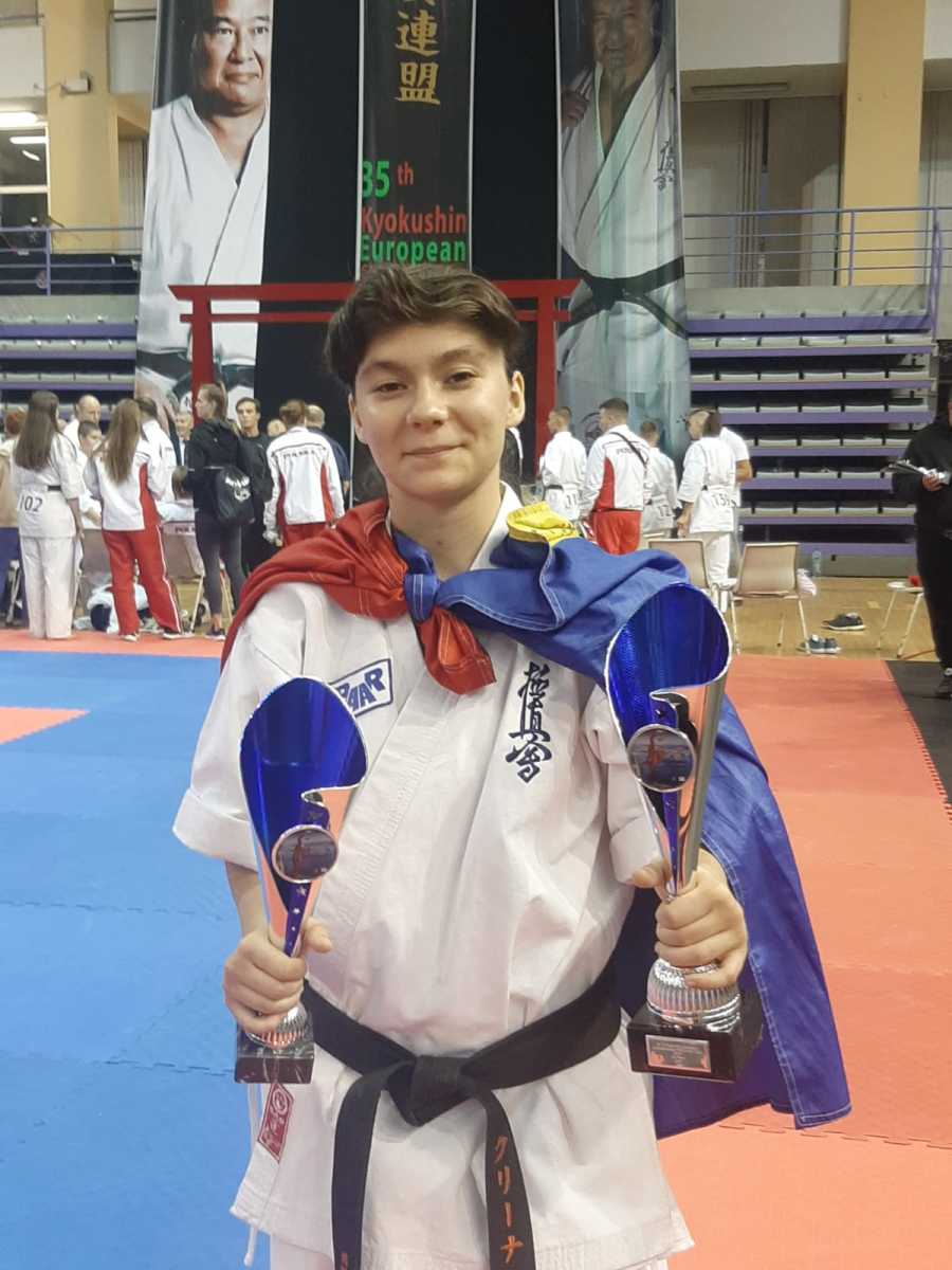 Crina Teodora Gheorghiu, cea mai bună din lume la karate kyokushin