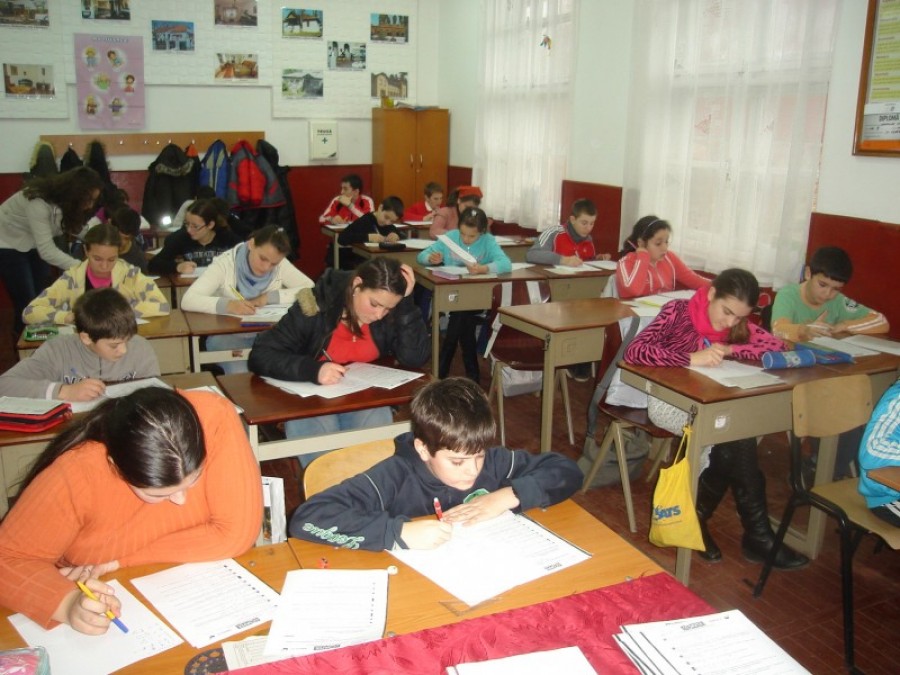 Încep evaluările pilot la clasa a IV-a