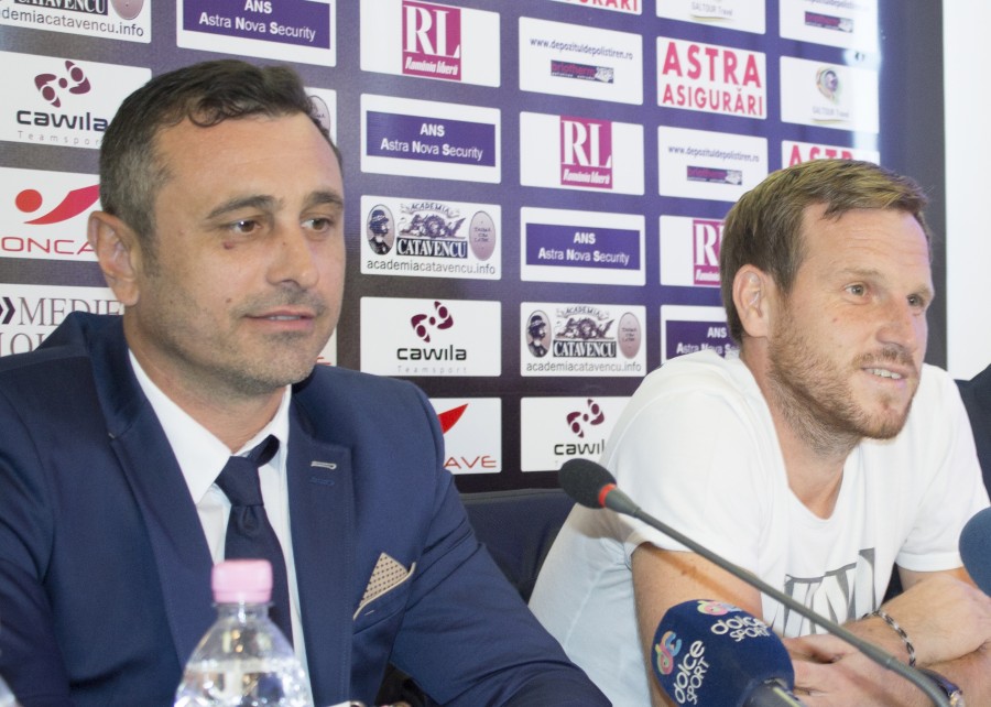 FOTBAL/ Cristian Munteanu a refuzat pe Dinamo: "Nu discut nici cu Barcelona sau Real, doar Oţelul contează"