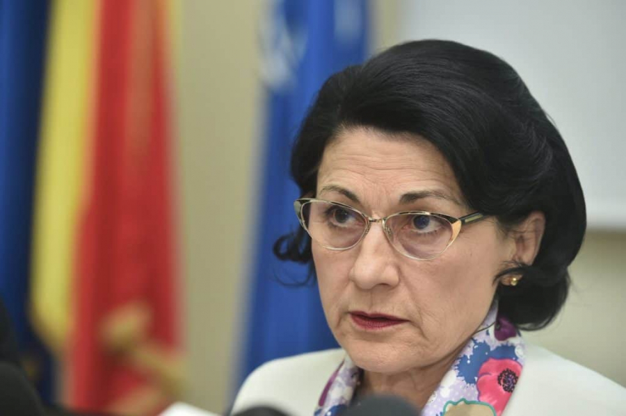 Ecaterina Andronescu: Salariile în învăţământ au crescut cu 140 la sută