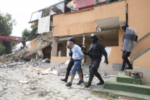 Arestări menţinute în dosarul lui Panetta: &quot;În saci nu erau ţigări de contrabandă, ci haine second hand&quot;