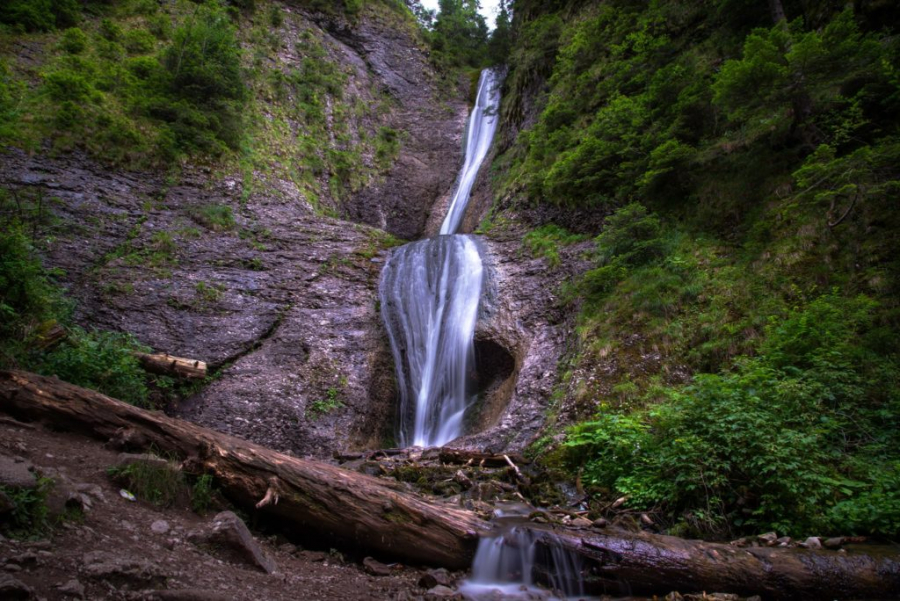 Locuri de neratat. Cele mai frumoase cascade din România