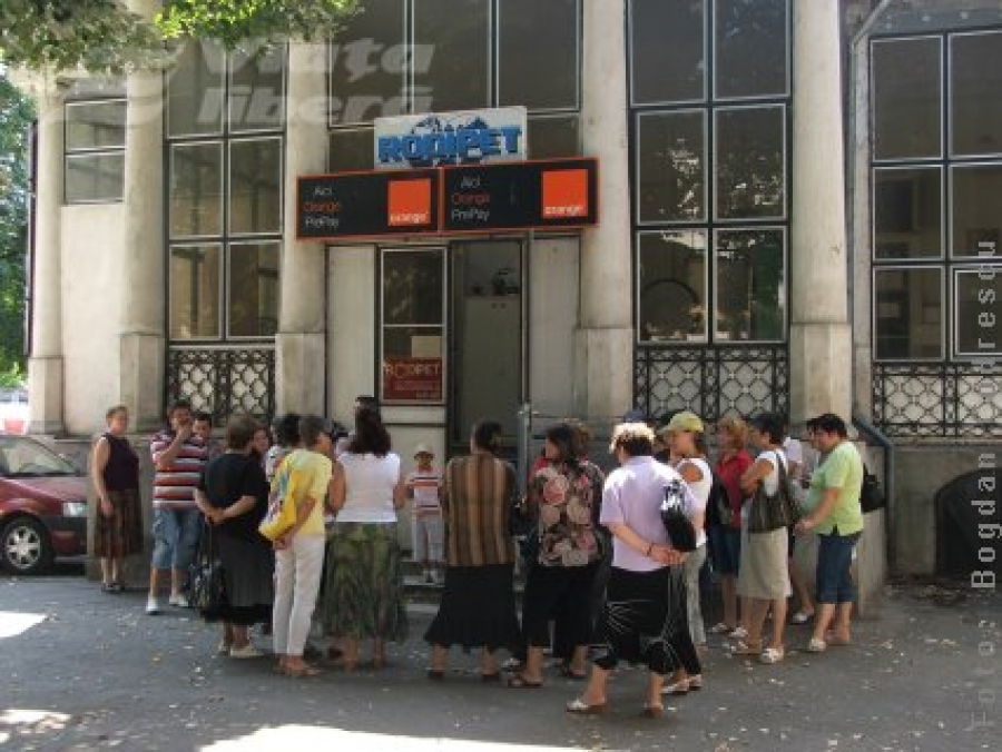 Protest la Rodipet pentru salarii neachitate