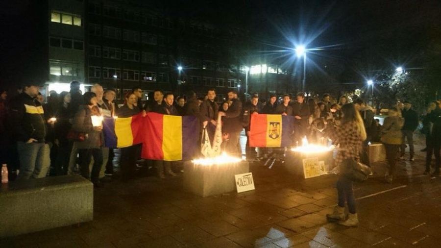 FOTO/ Victimele „Colectiv”, comemorate de gălăţenii din Manchester